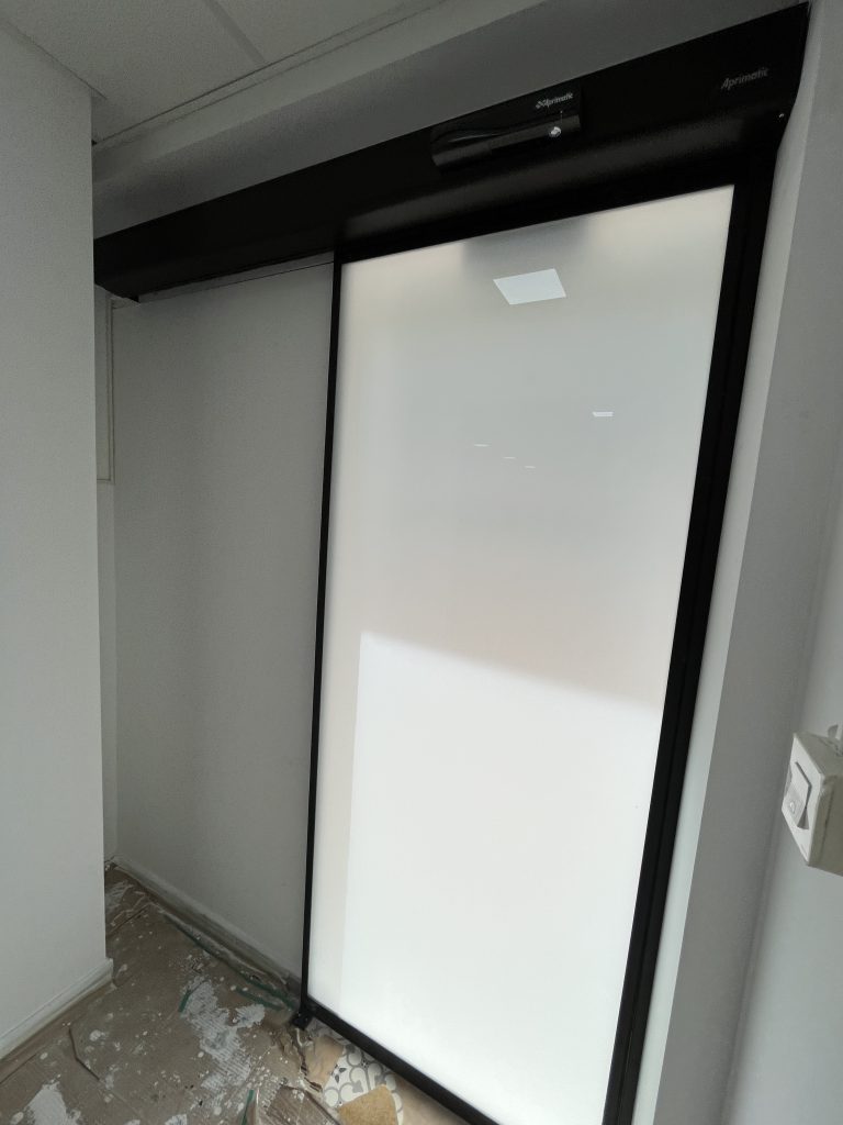 Portales vidriados motorizados